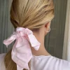 Best Djerf Avenue Angel Bow Scrunchie Pink