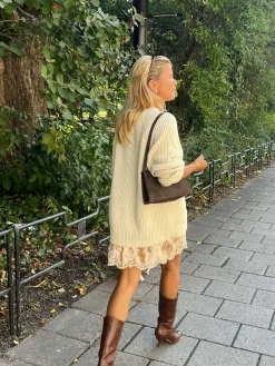 Outlet Djerf Avenue Chunky Raglan Roundneck Off White
