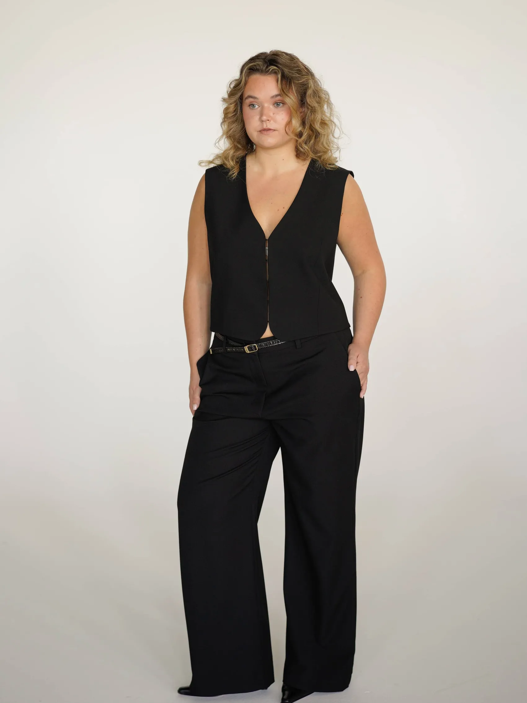 New Djerf Avenue Day-to-day Vest Black