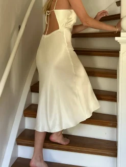 Discount Djerf Avenue Dream Dress Midi Cloud