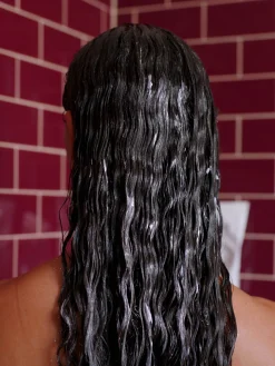 Djerf Avenue Essential Moisture Conditioner