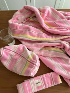 Discount Djerf Avenue Essential Robe Gelato Stripe