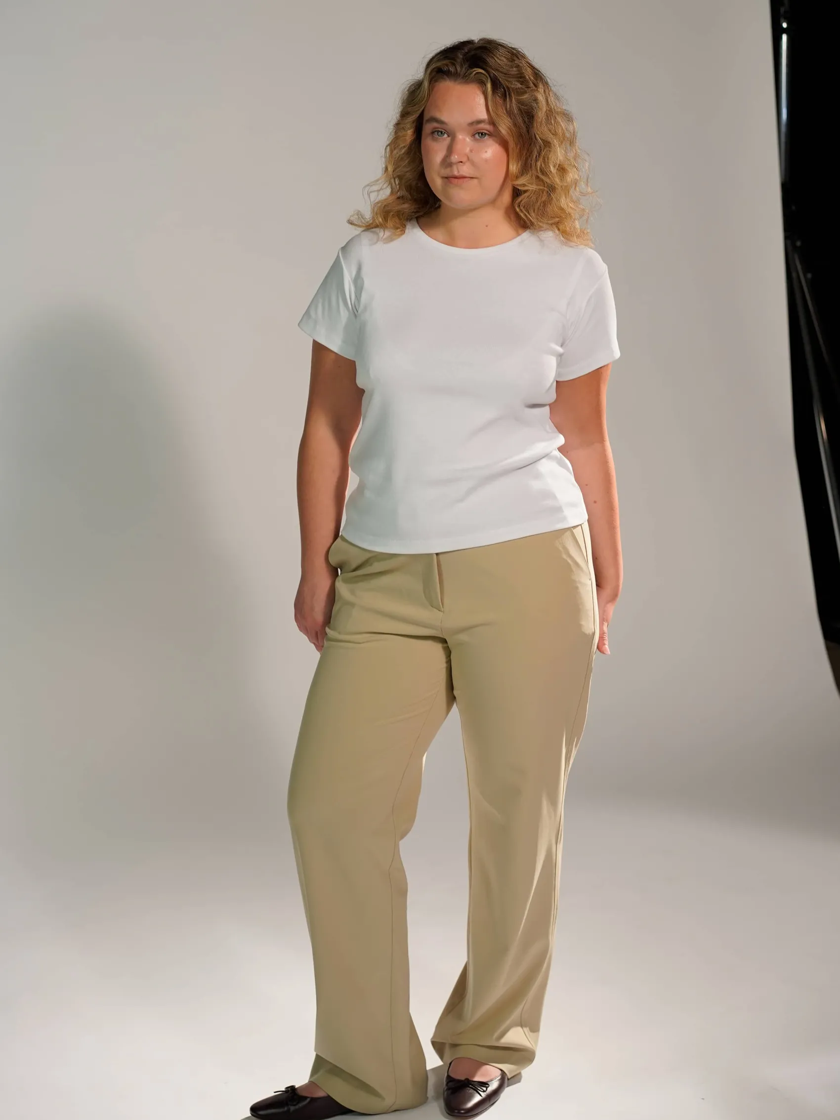 New Djerf Avenue First Choice Pants Greige