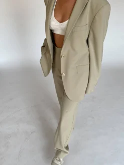 Discount Djerf Avenue Forever Blazer Greige