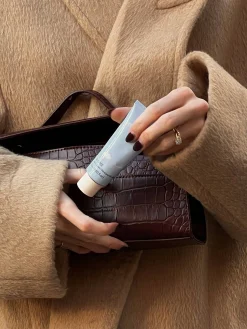 Hot Djerf Avenue Go Close Hand Cream