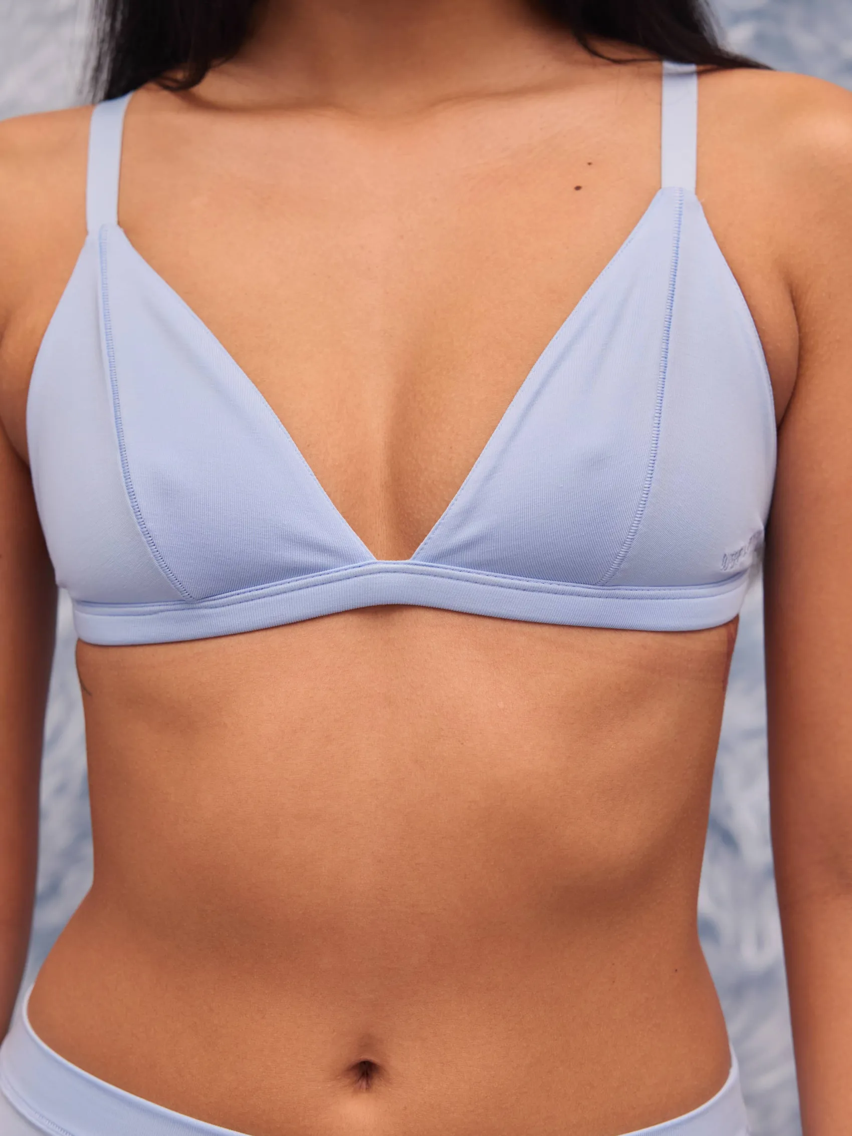Online Djerf Avenue Go Close Triangle Bralette Blue