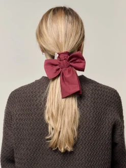 New Djerf Avenue Go Slow Bow Scrunchie Burgundy