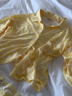 Best Djerf Avenue Go Slow Shirt Lemon Cake