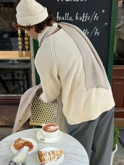 Djerf Avenue Knitted Beanie Creamy Oat