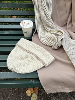 Djerf Avenue Knitted Beanie Creamy Oat