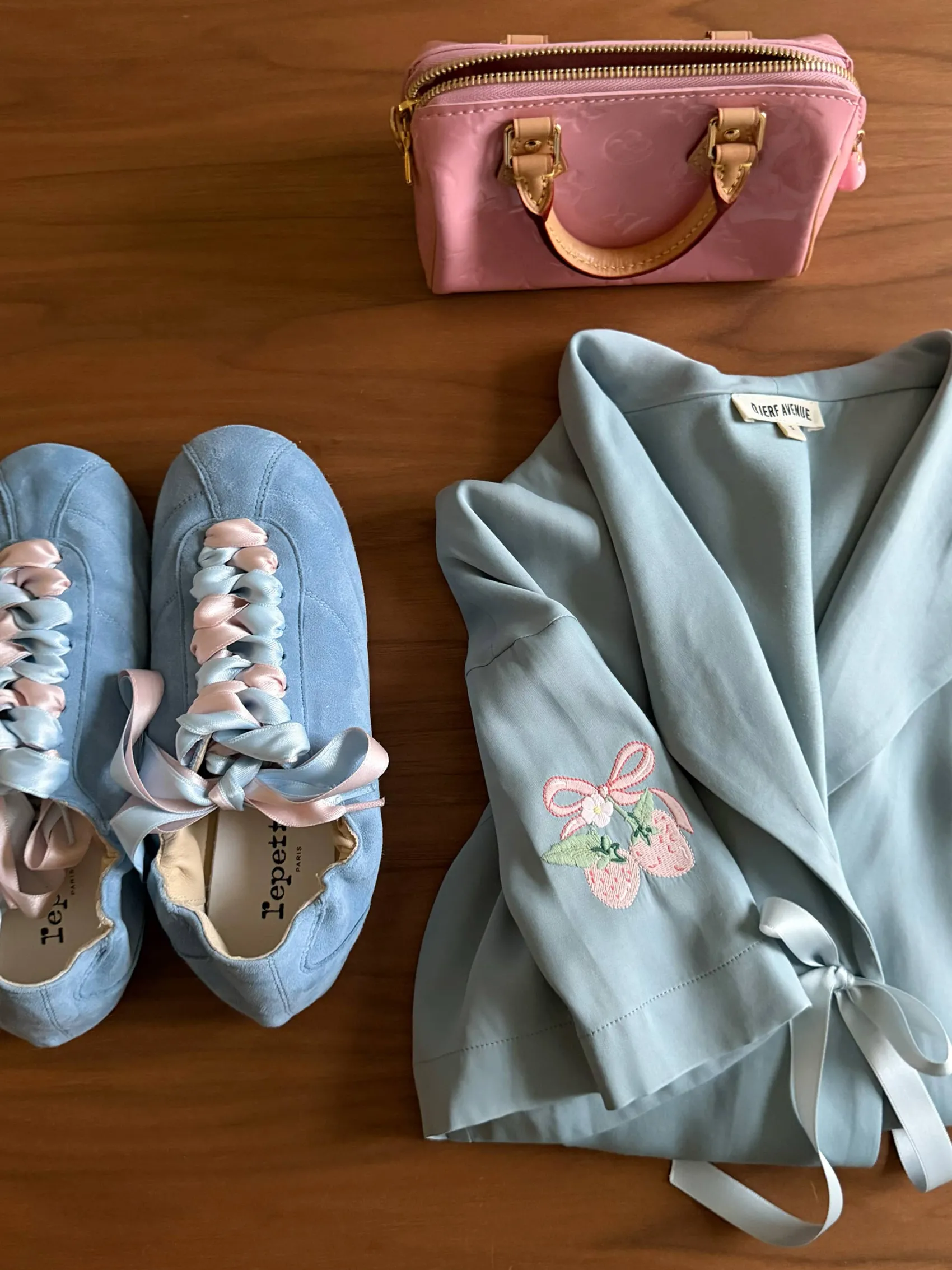Outlet Djerf Avenue Loves Me Knot Top Dove Blue