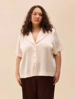 Outlet Djerf Avenue Satin Short Sleeve Blouse Ivory
