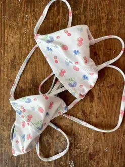 Clearance Djerf Avenue Triangle Bikini Top Summer Berries